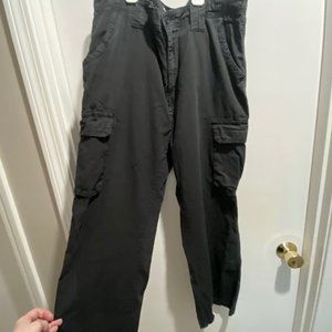 (1) Men Beverly Hills Black Cotton Flat Front Cargo Pants  38"W  30"L